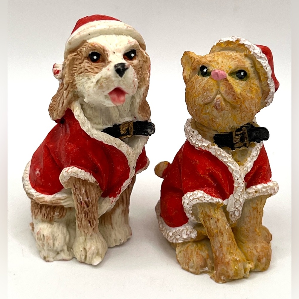 Set of 2 VTG Humane Society of the United States Christmas Cat & Dog Figurines